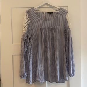 Blue stripe flowy blouse